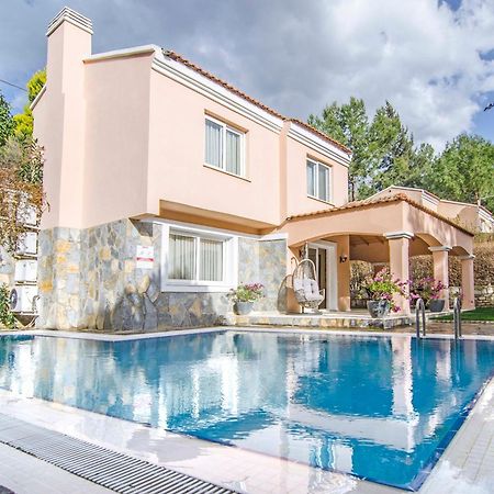 Pine Club Apart Hotel Kusadası Exteriör bild