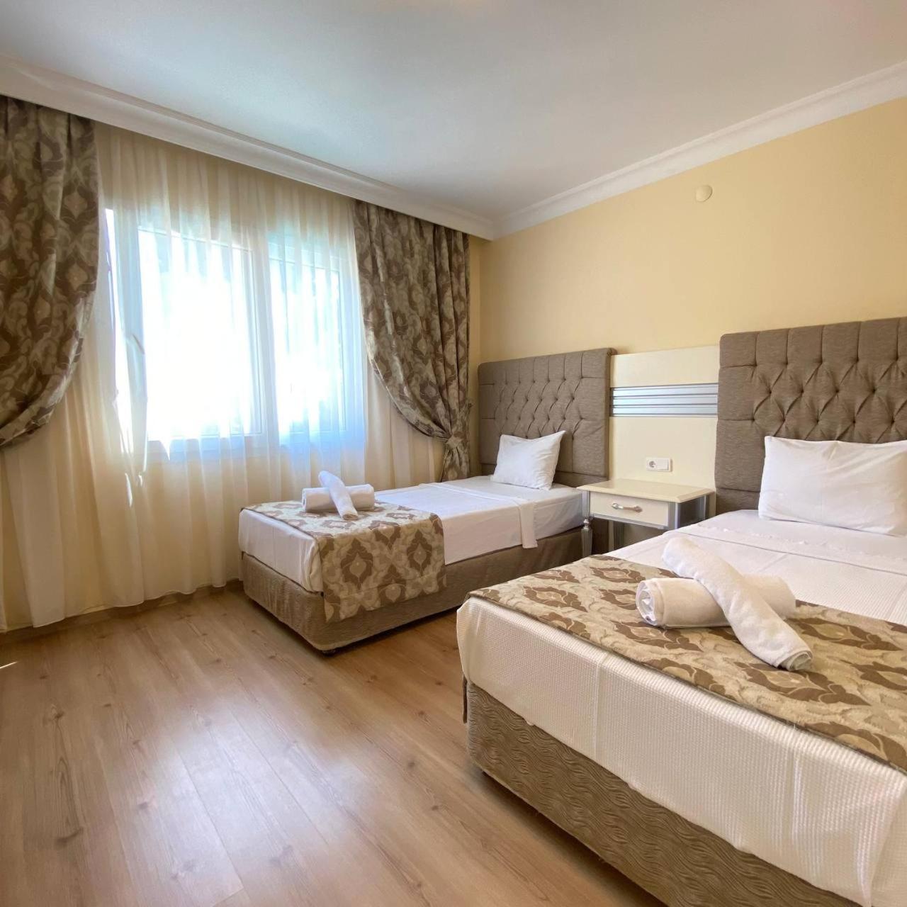 Pine Club Apart Hotel Kusadası Exteriör bild