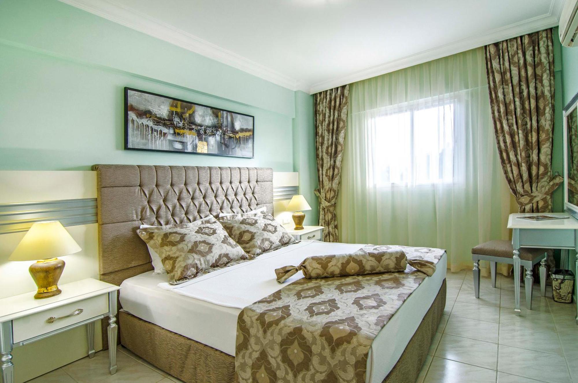 Pine Club Apart Hotel Kusadası Exteriör bild