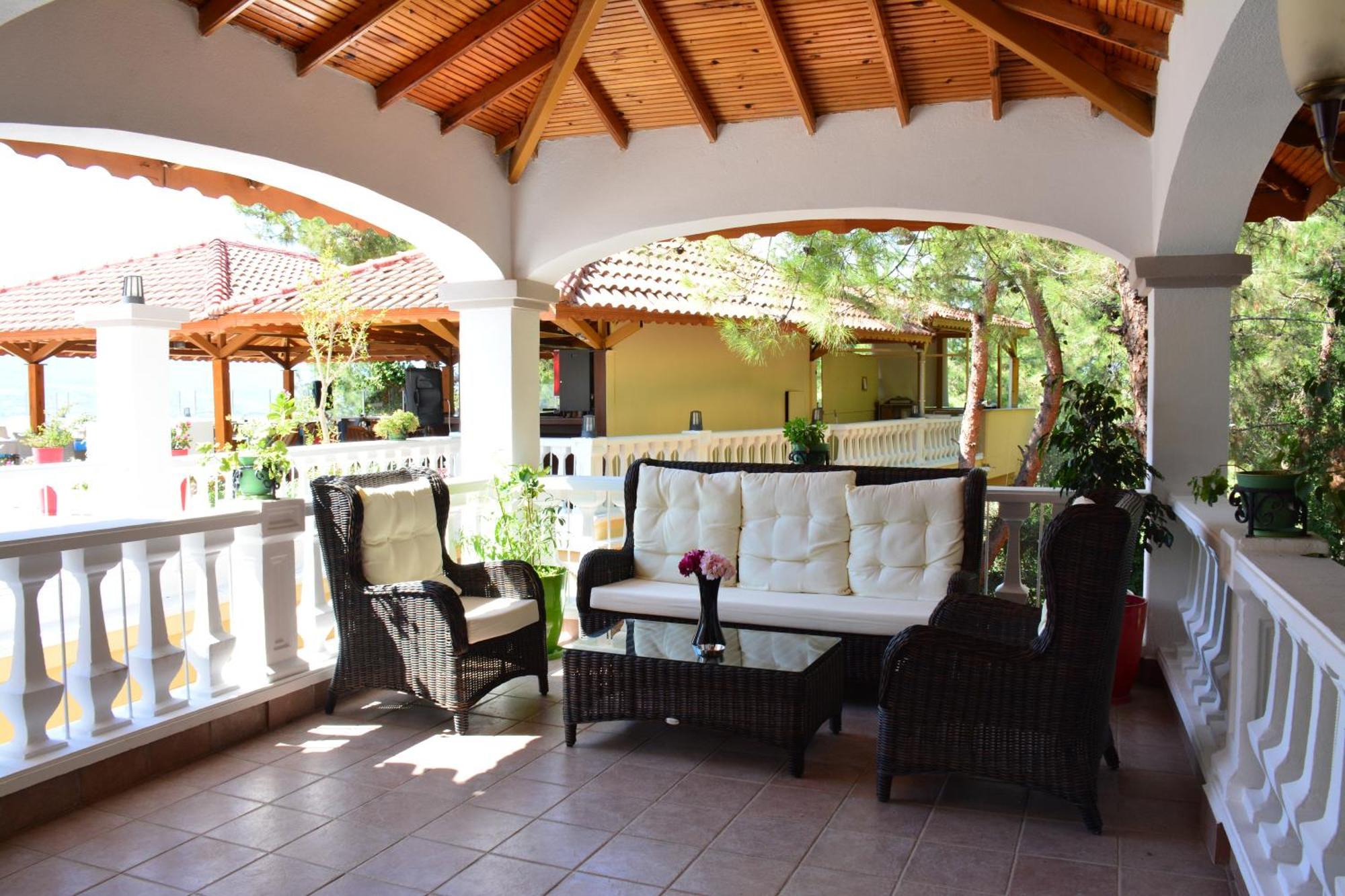 Pine Club Apart Hotel Kusadası Exteriör bild