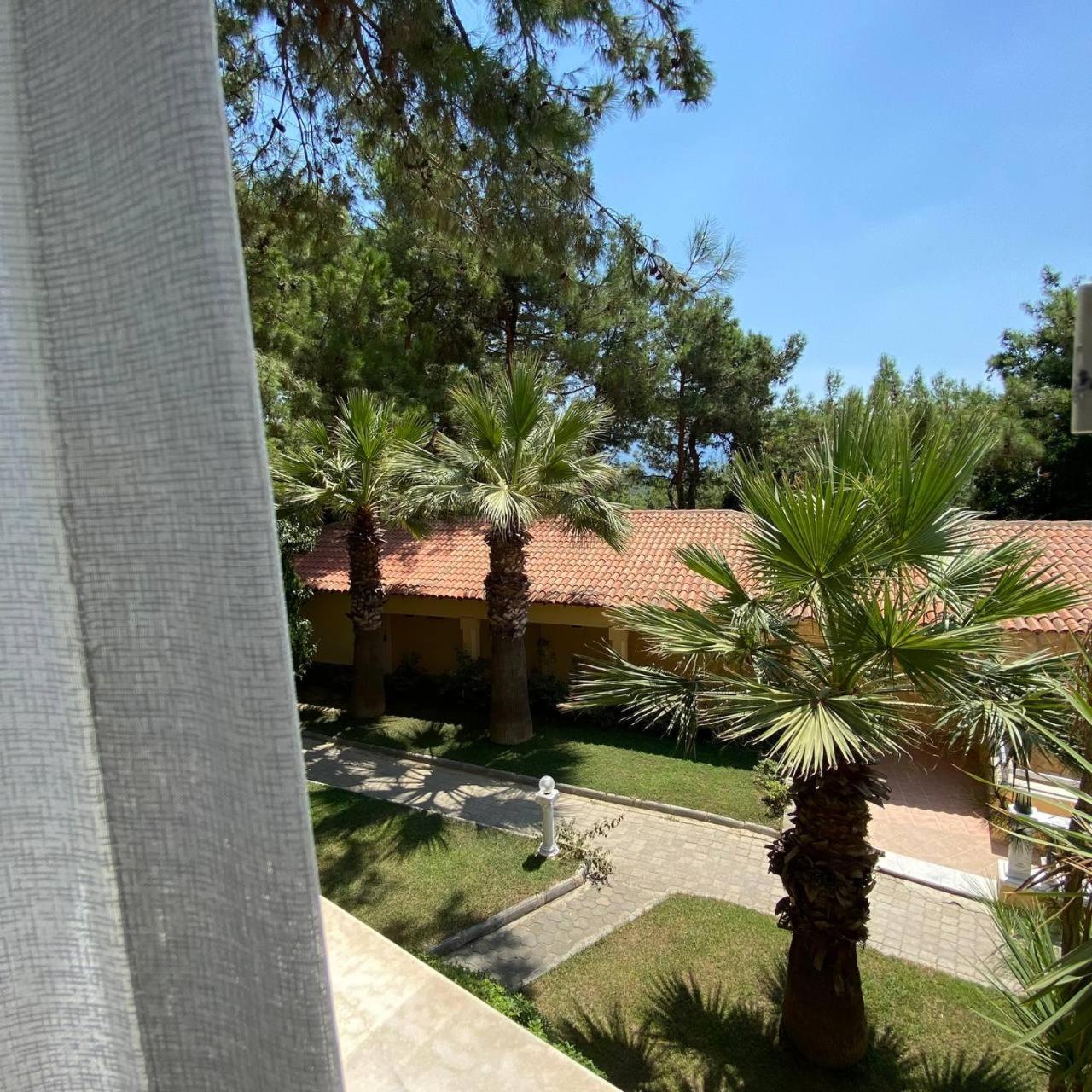 Pine Club Apart Hotel Kusadası Exteriör bild