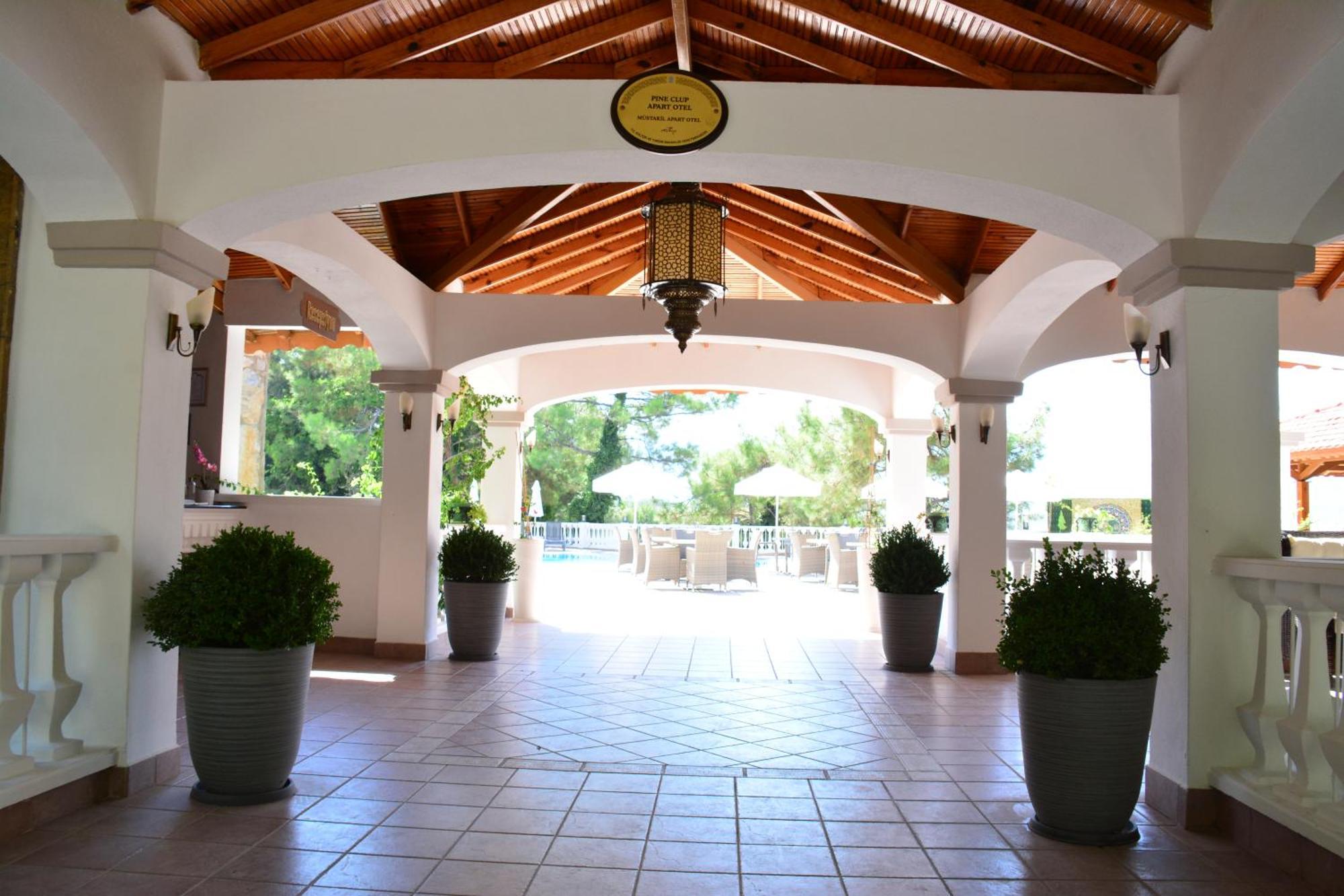 Pine Club Apart Hotel Kusadası Exteriör bild