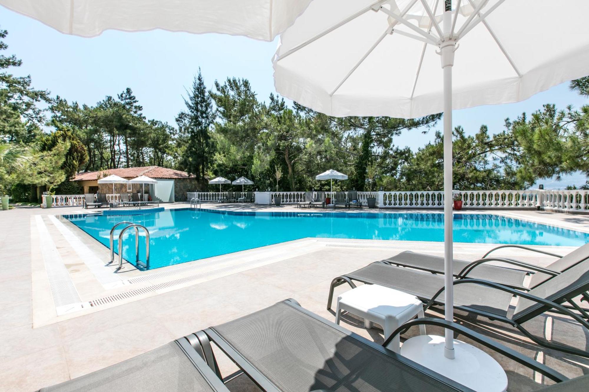 Pine Club Apart Hotel Kusadası Exteriör bild